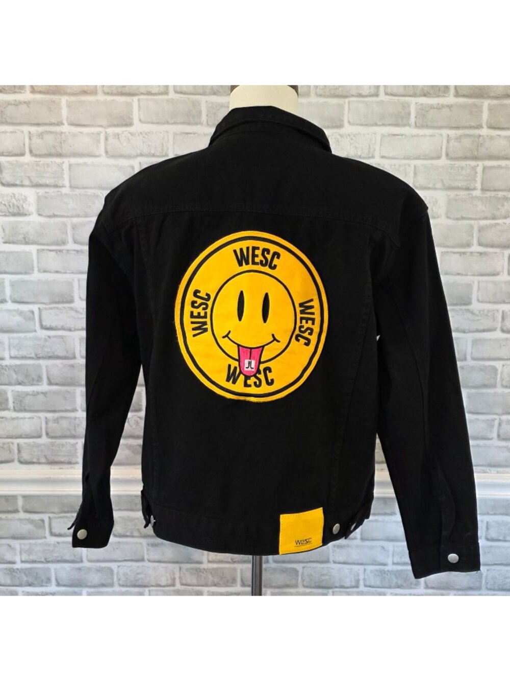 WeSC NWT Black Denim Trucker Jacket Smiley Face Graphic Streetwear Men S Women M